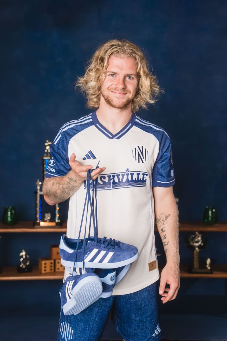 2025 Nostalgia Select Blue 3